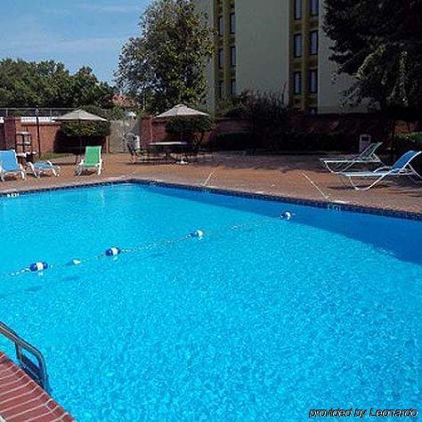 Clarion Hotel & Suites Conference Center Memphis Airport Facilities photo